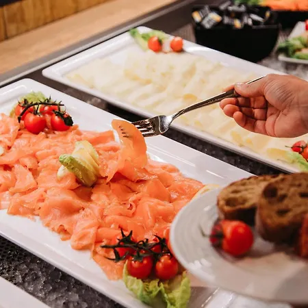 Hotel Hotel-restaurant Grambacher I Free Parking I Self Check-in 4*