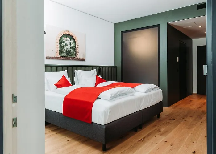 Hotel-restaurant Grambacher I Free Parking I Self Check-in Отель 4*