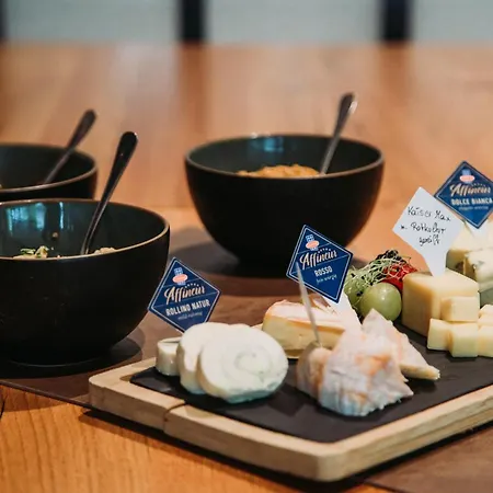 Hotel-restaurant Grambacher I Free Parking I Self Check-in Отель 4*